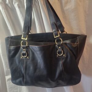 Etienne Aigner Elegant Black Leather Tote Bag